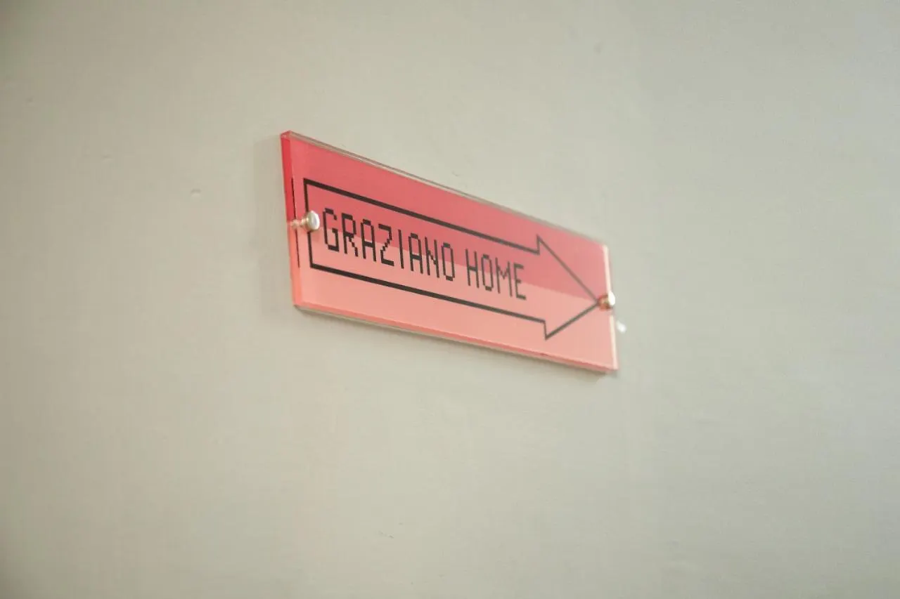Graziano Home Station Napels Italië